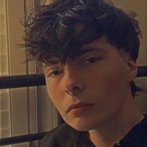 Meet your Posher, Raya